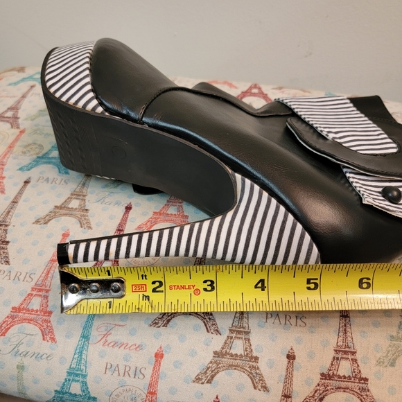 Black and white booties - Picture 6 of 6